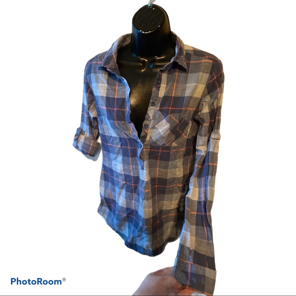 Colombia 1/4 button tunic top